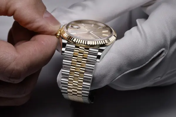 Manutenzione Rolex presso Gioielleria Fenocchi, rivenditore Autorizzato Rolex a San Benedetto del Tronto