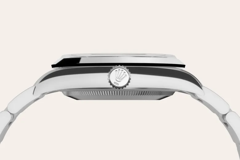 rolex M124270-0001   - La lunetta liscia